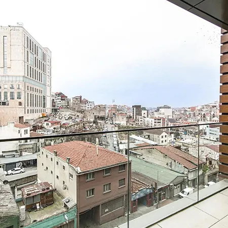 Bright And Centrally Located Flat In Sisli